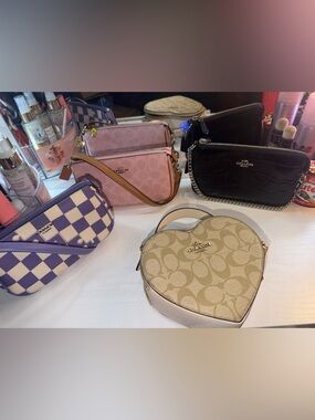 Coach Heart Crossbody Bag in Signature Beige and Cream